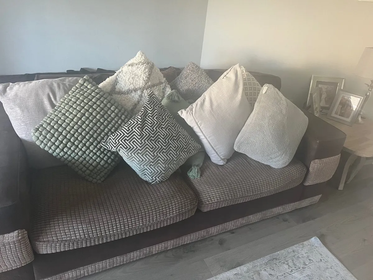 Couch - Image 2