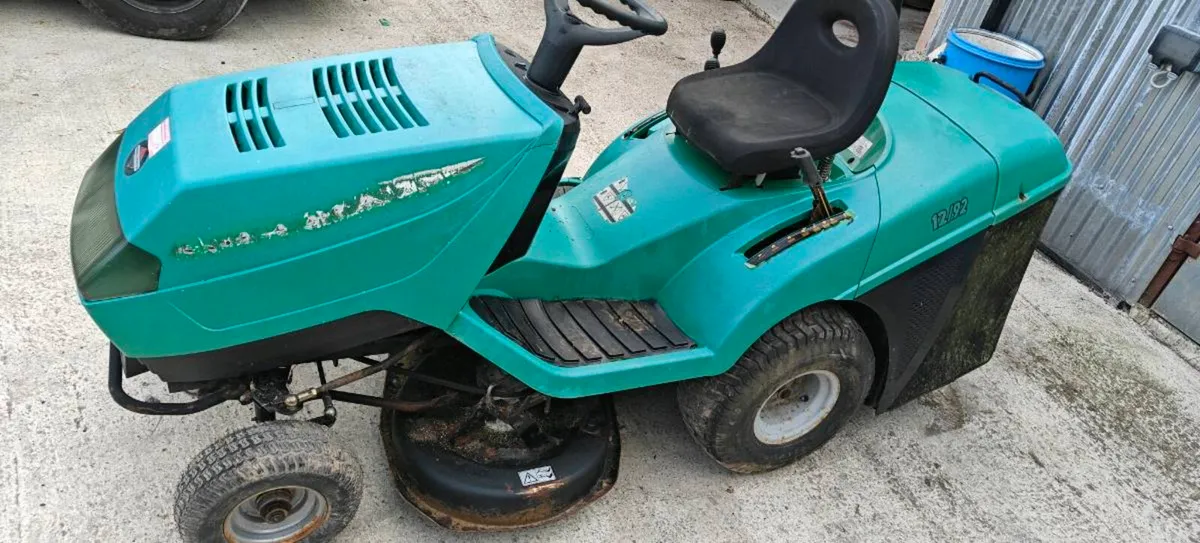 Ride on mower - Image 1