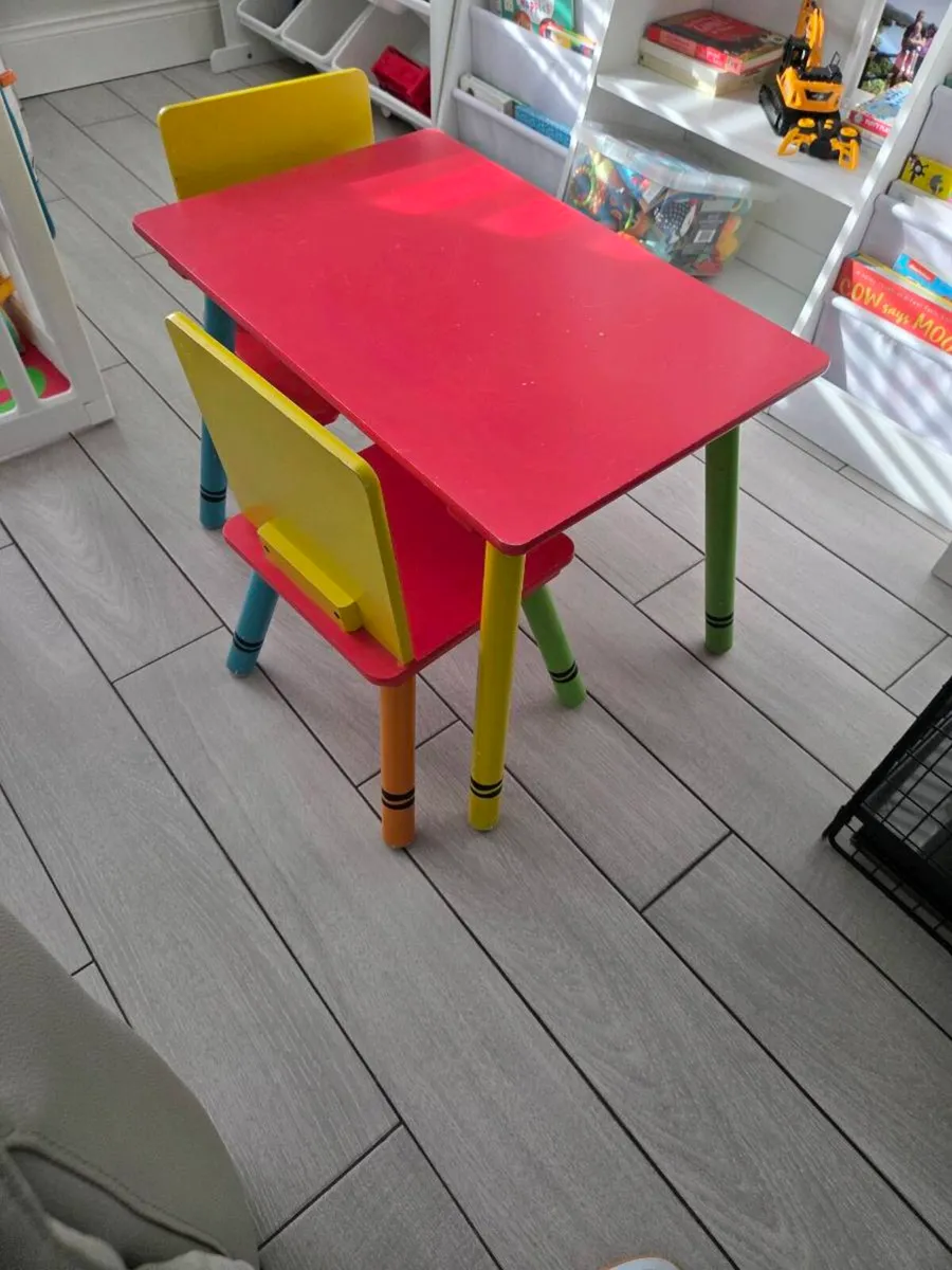 Childrens Table & Chairs - Image 1