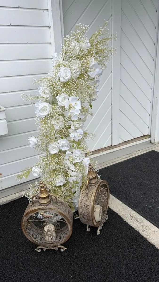 Wedding Flower Arches - Image 1