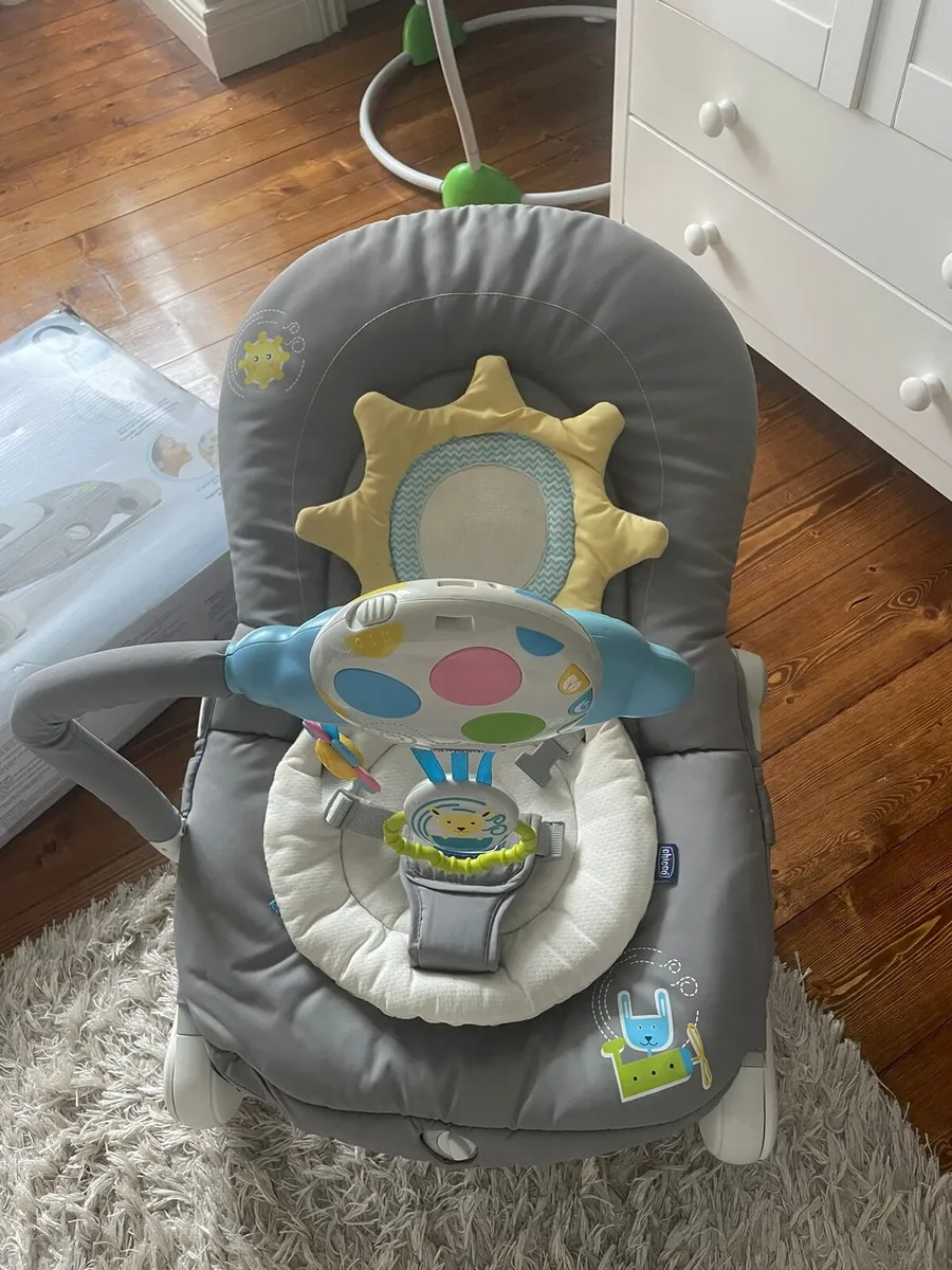 Chicco baby bouncer - Image 3