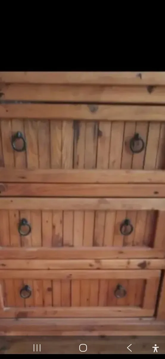 Mexican pine dresser - Image 2