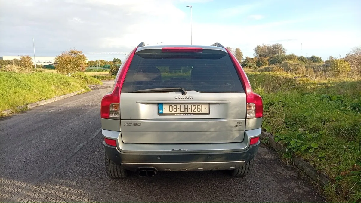 2008 Volvo XC90 Crewcab - Image 4