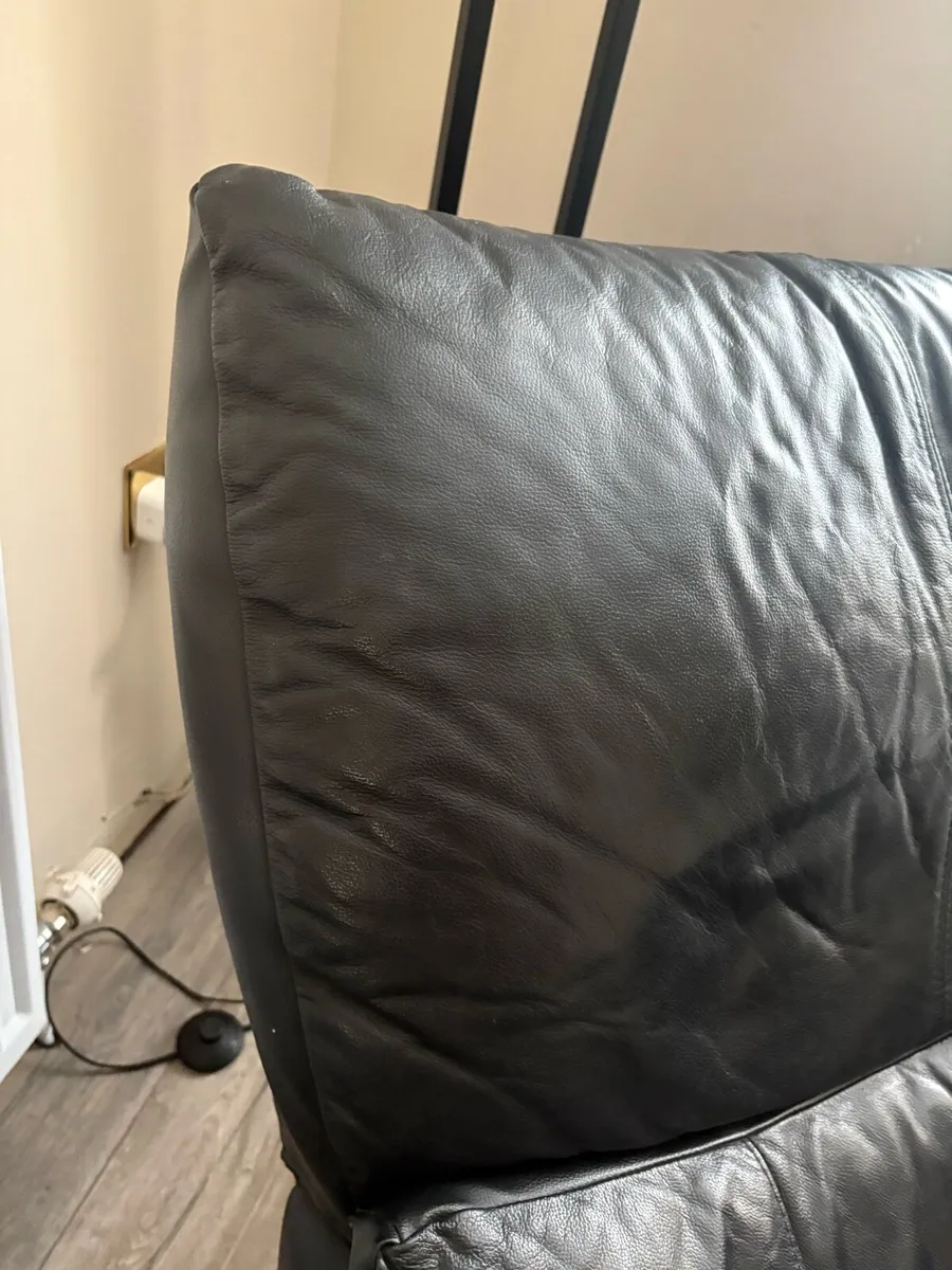 Recliner Leather Sofa - Black - Image 3