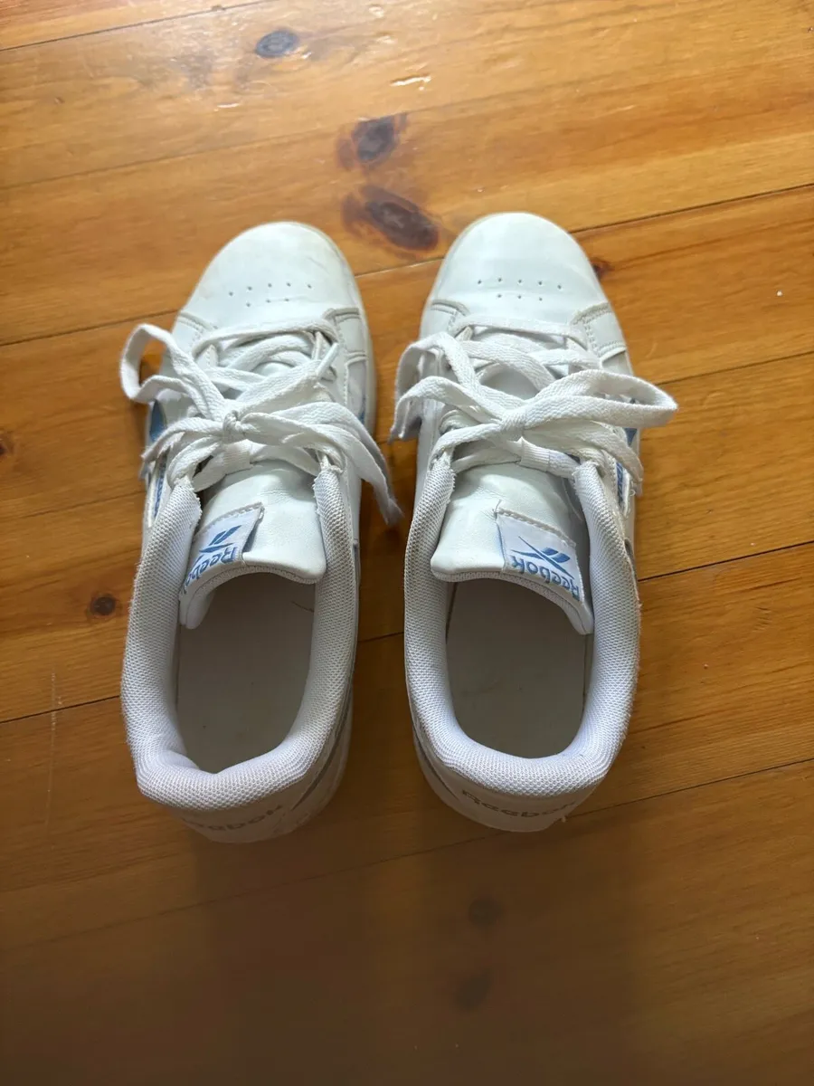FREE pair of children Rebook runners - Image 1