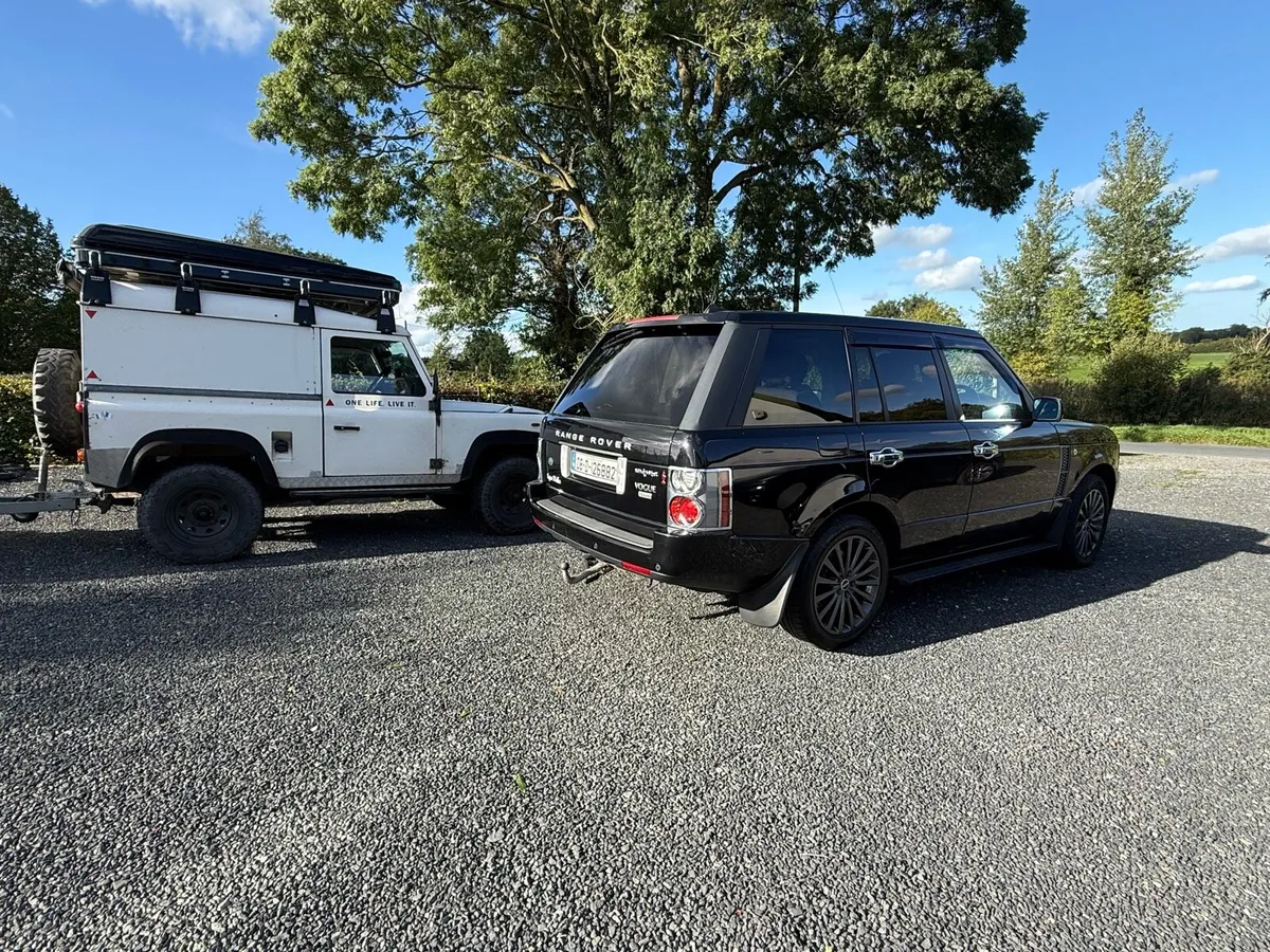 Range Rover Vogue 3.6 TD6 V8 Crewcab - Image 1