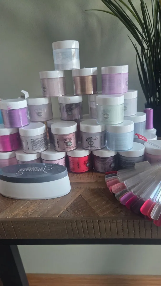 Nail polish gelish dio