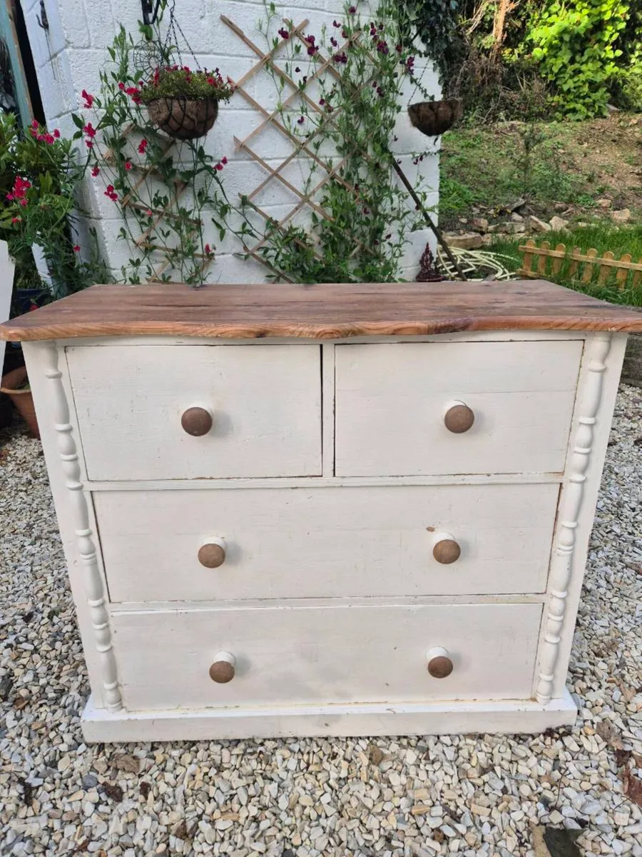 Dresser - Image 4