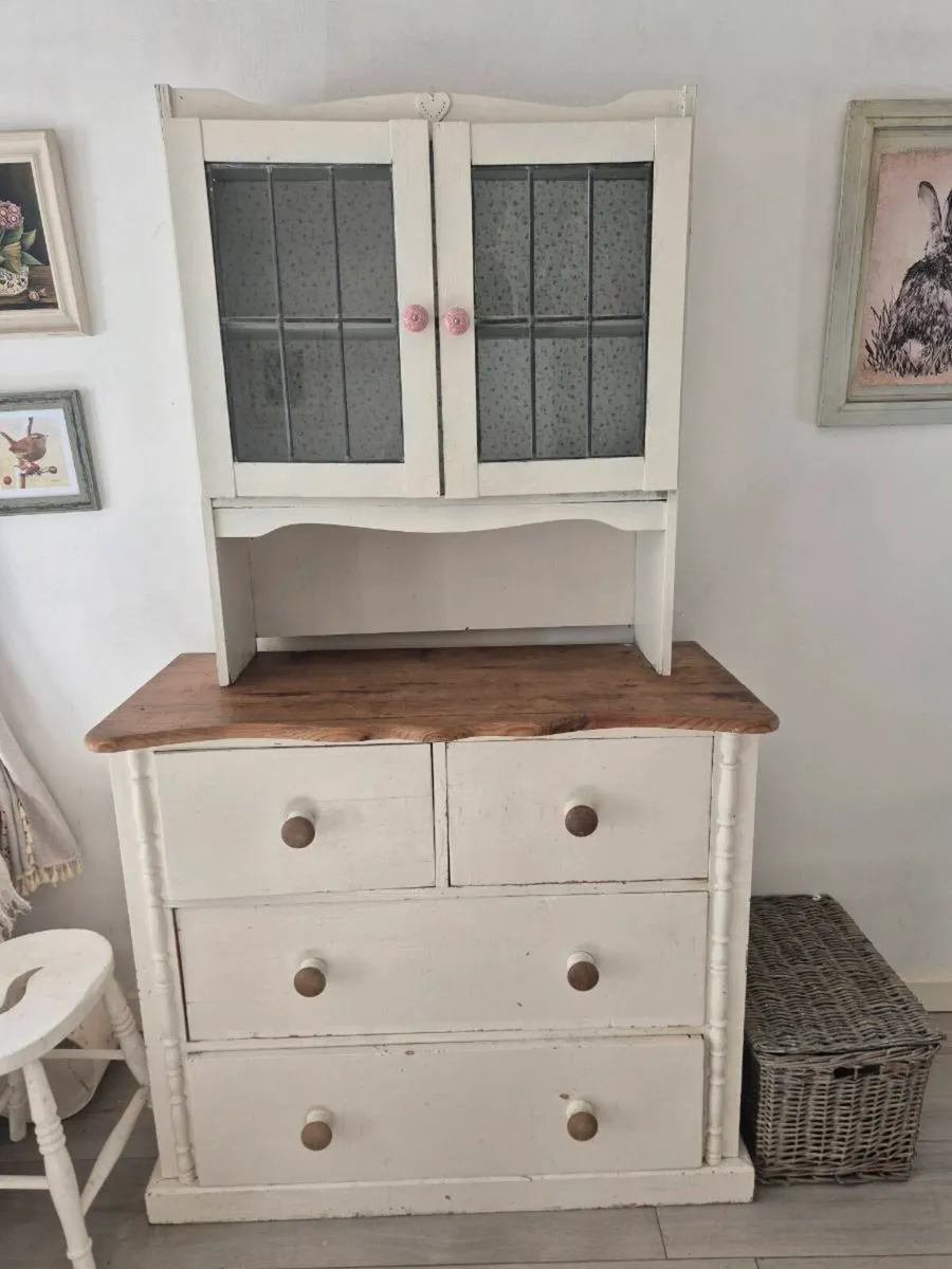 Dresser - Image 2