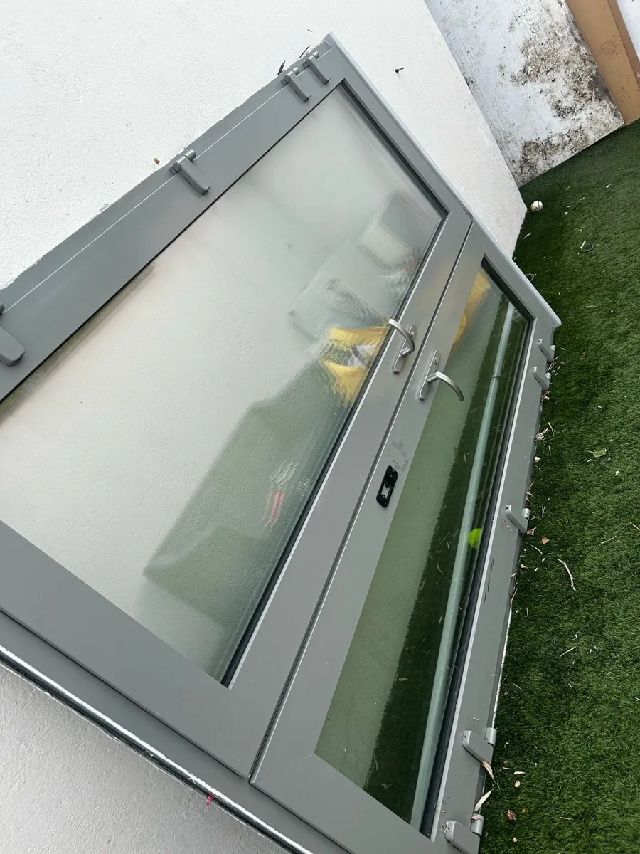 Triple glaced 2 door porch doors - Image 1