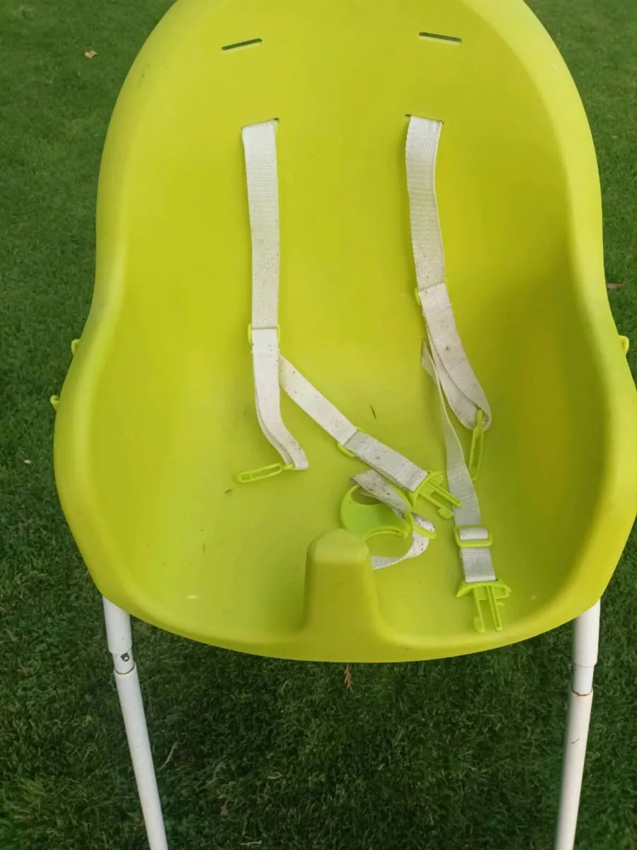 High chair 💺 - Image 1