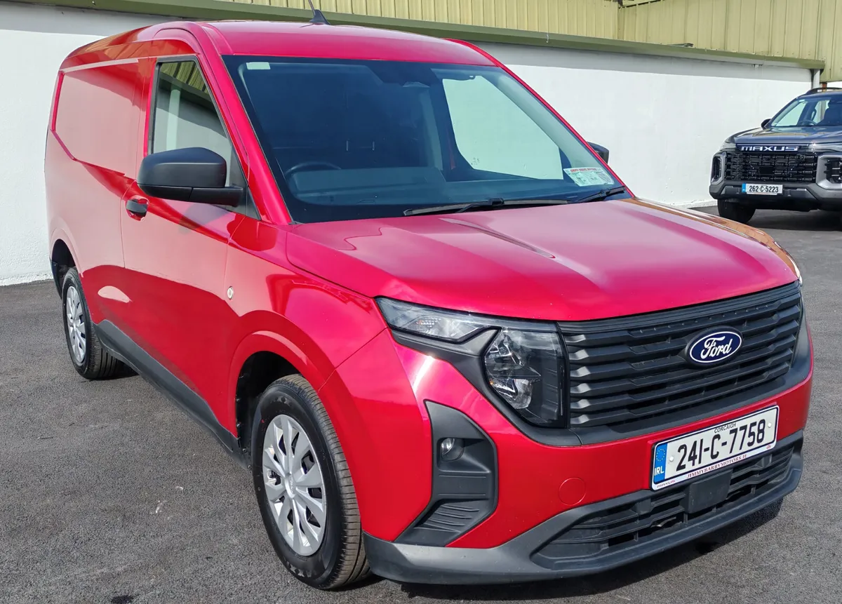 Ford Transit Courier 2024 - Image 2