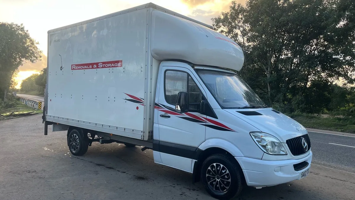MERCEDES SPRINTER LUTON - Image 1