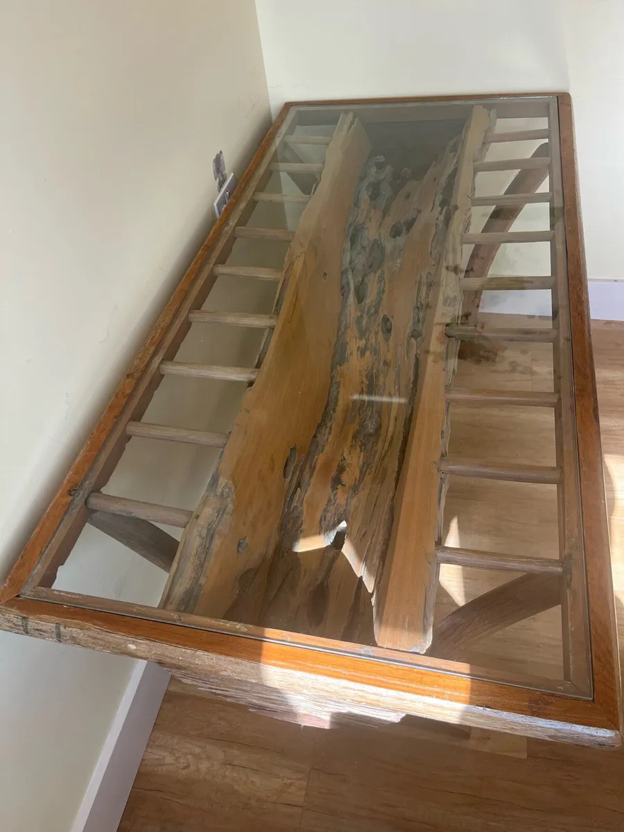 Unique glass/timber table - Image 4