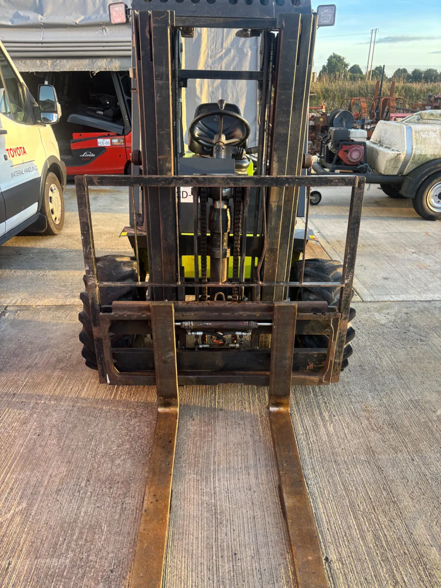 Agrimac TH120 rough terrain forklift - Image 4