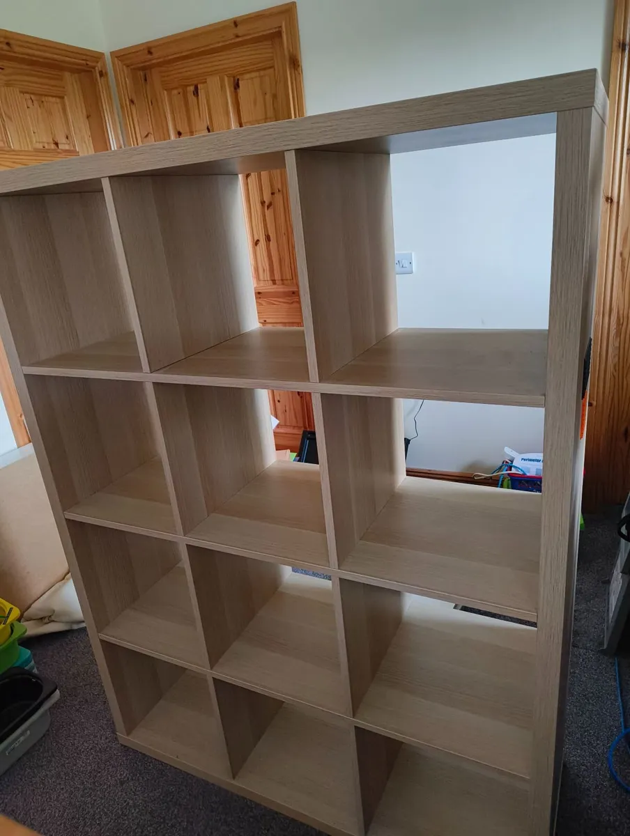Shelving unit IKEA Kallax - Image 2