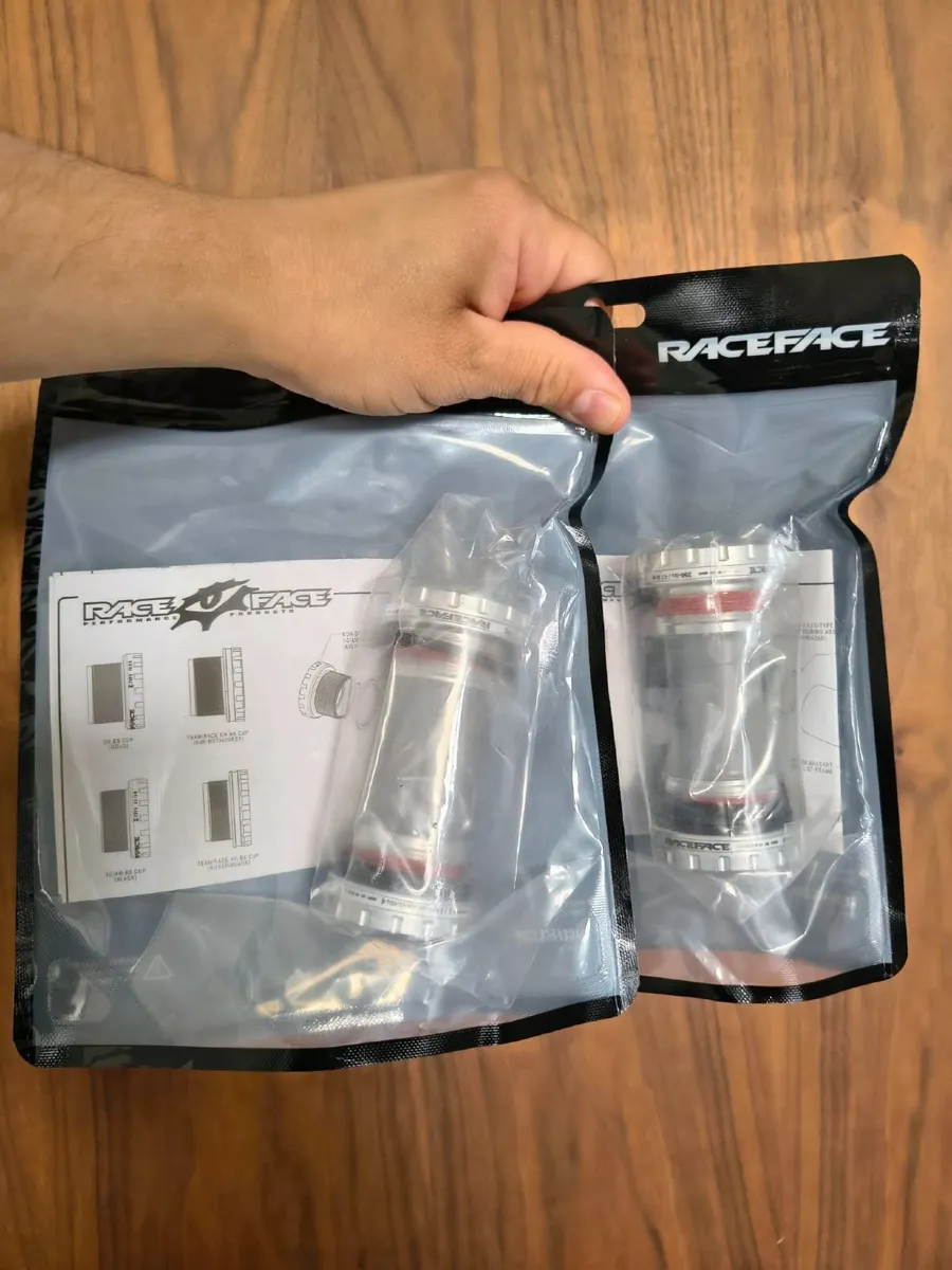 Bottom bracket Race Face BSA 68/73-24 mm