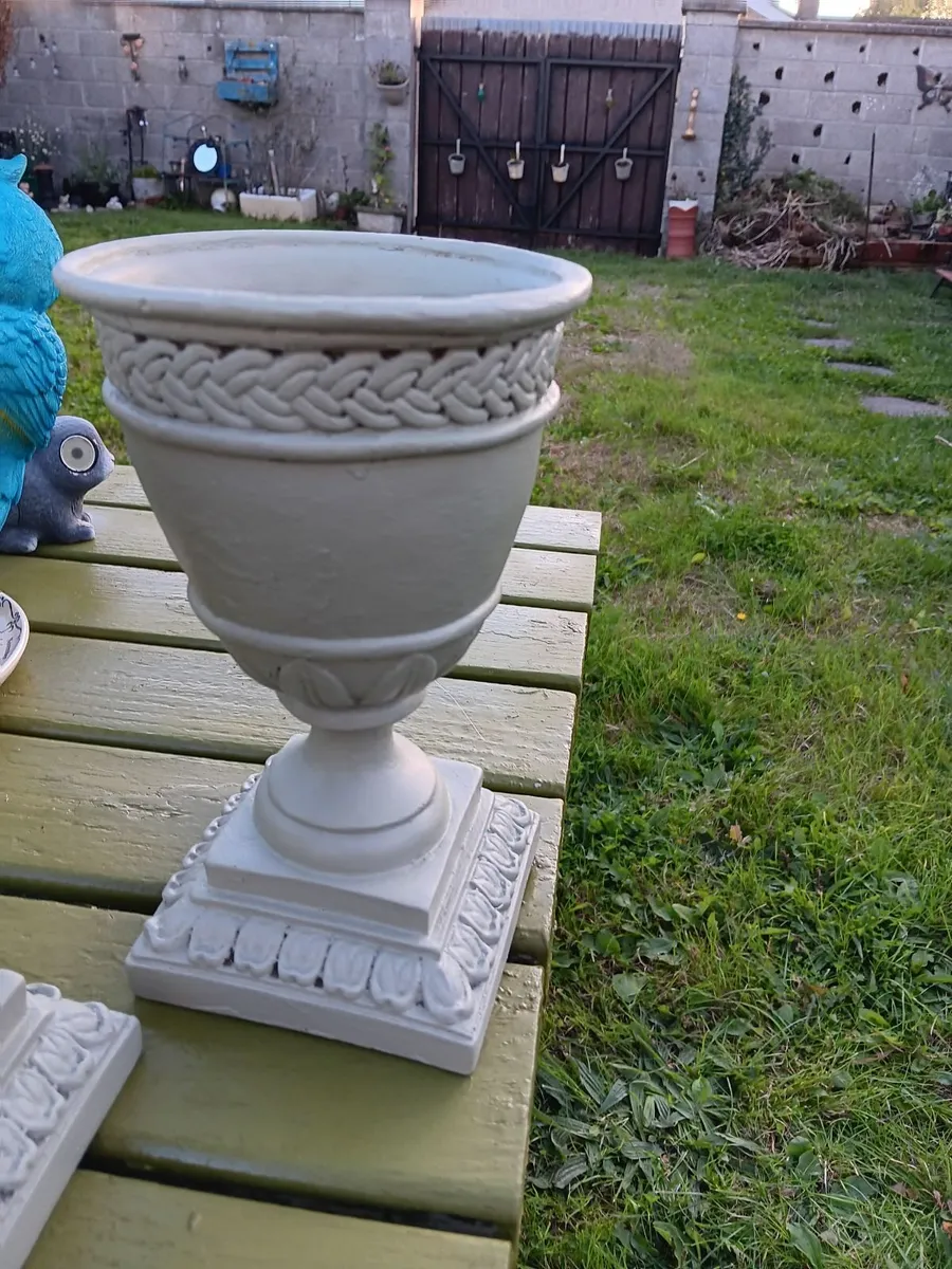 Vintage pots - Image 1