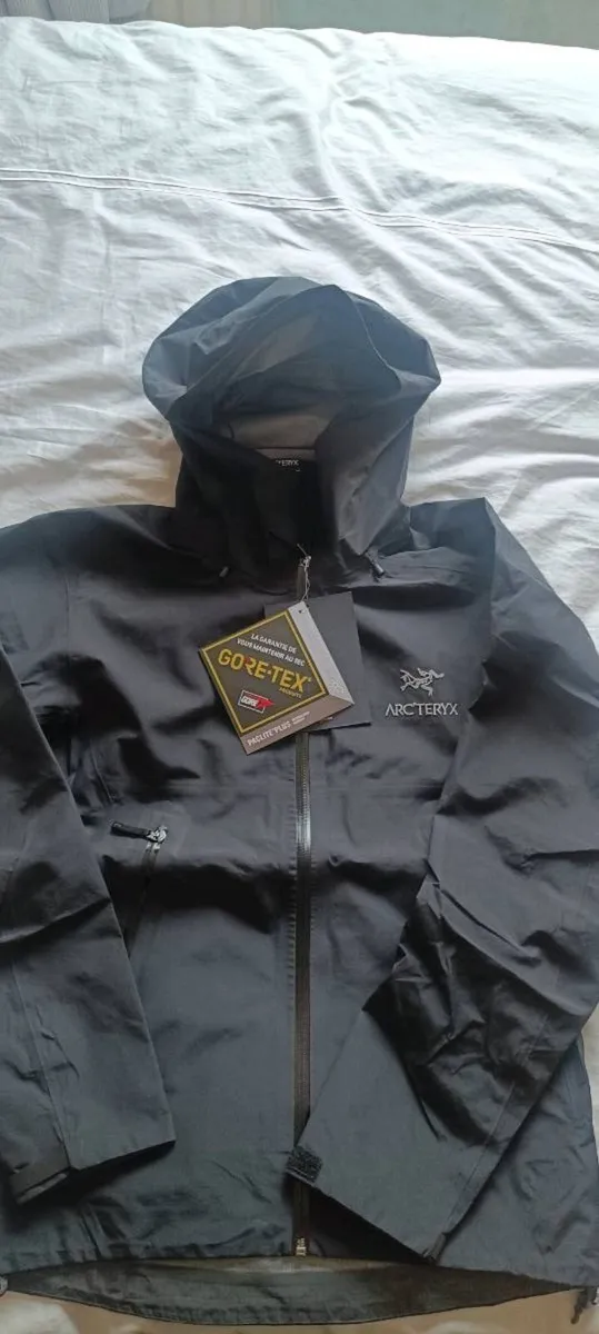 Arc'teryx Jacket (small men's) - Image 1