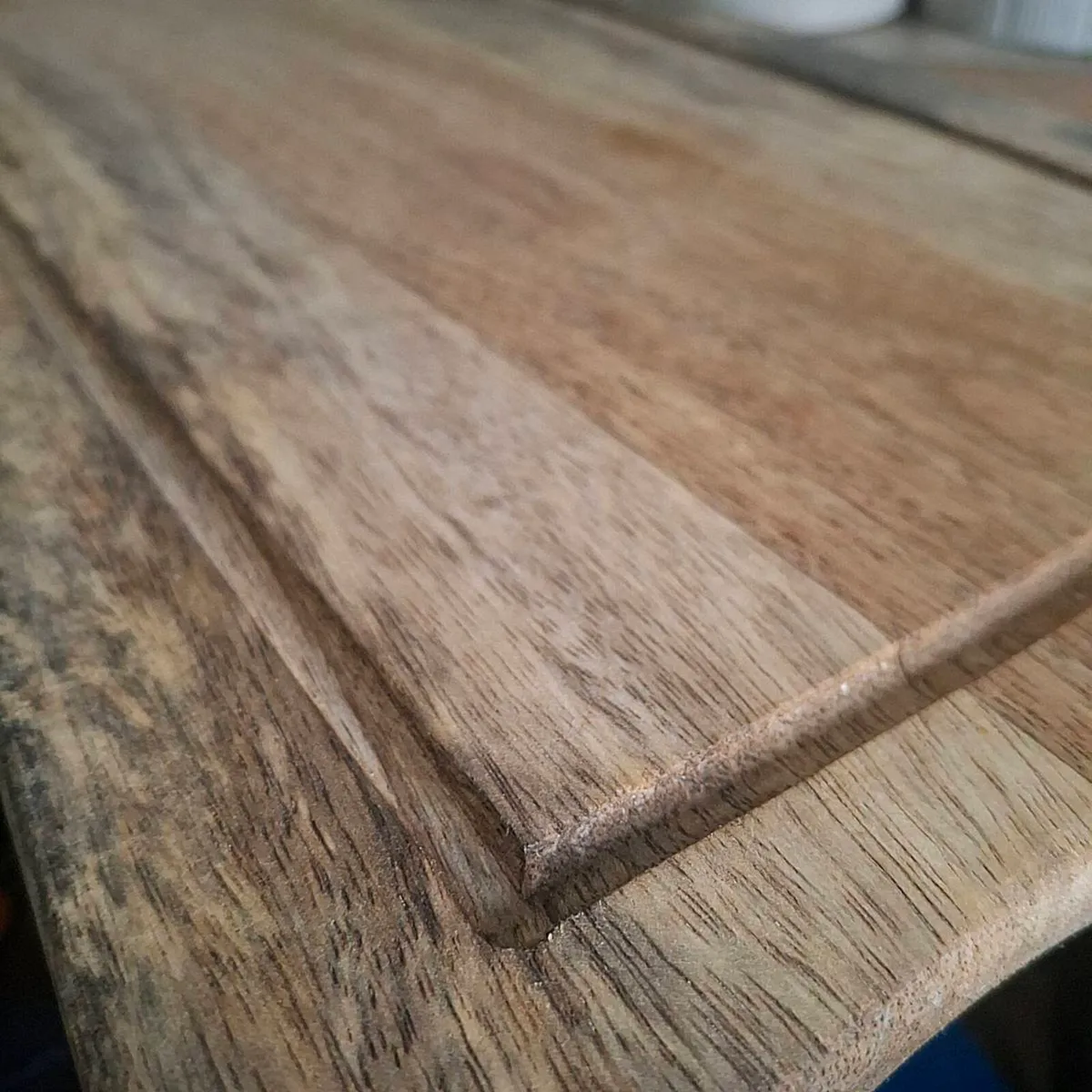 Large Mango Wood Cutting Board - Image 2