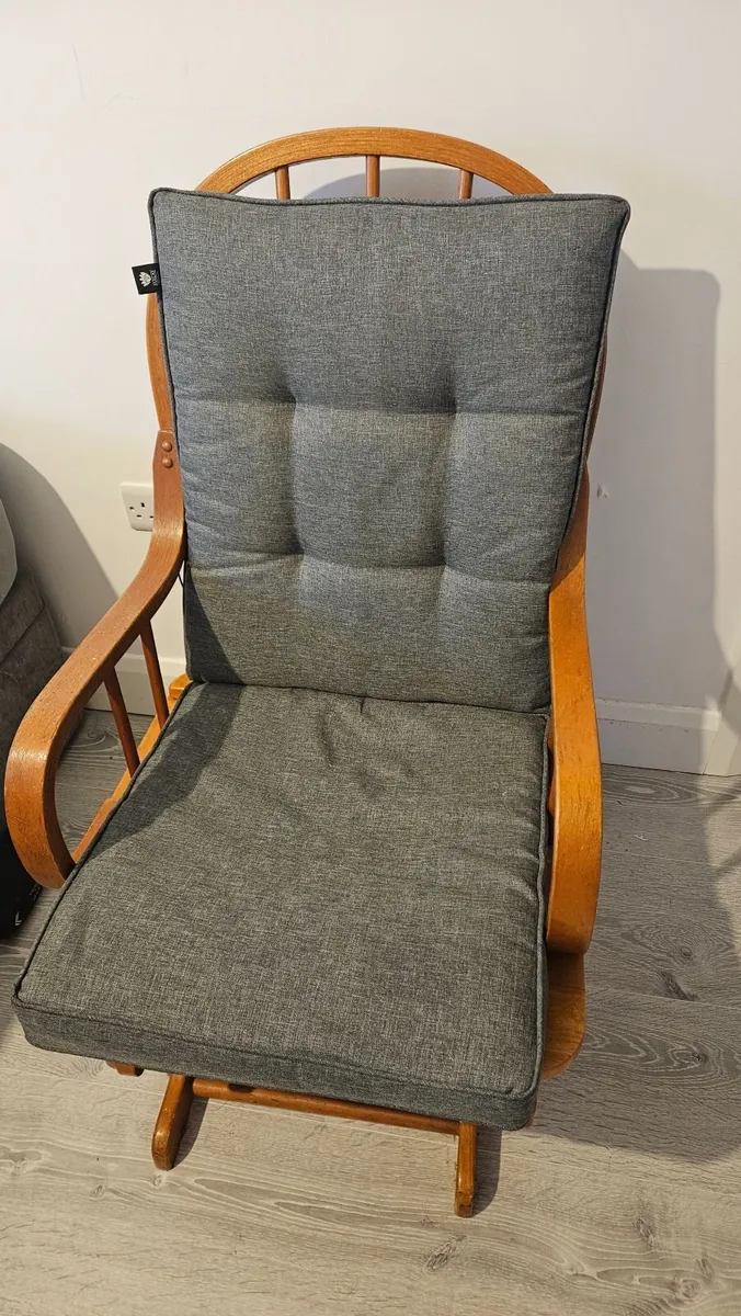 Rocking chair - Image 2