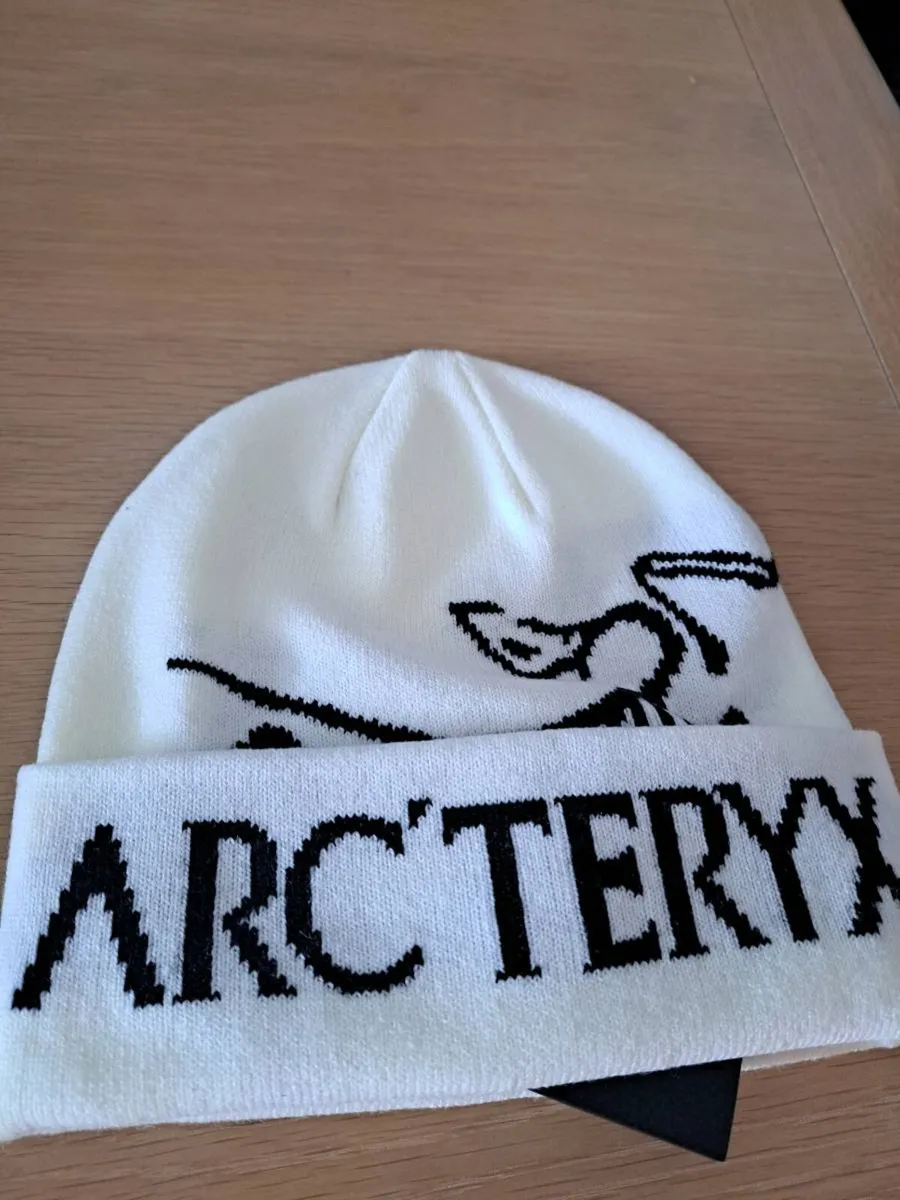 Arc'teryx Hat White - Image 3