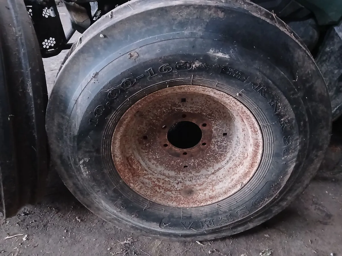 Wheels and tyres - Image 4