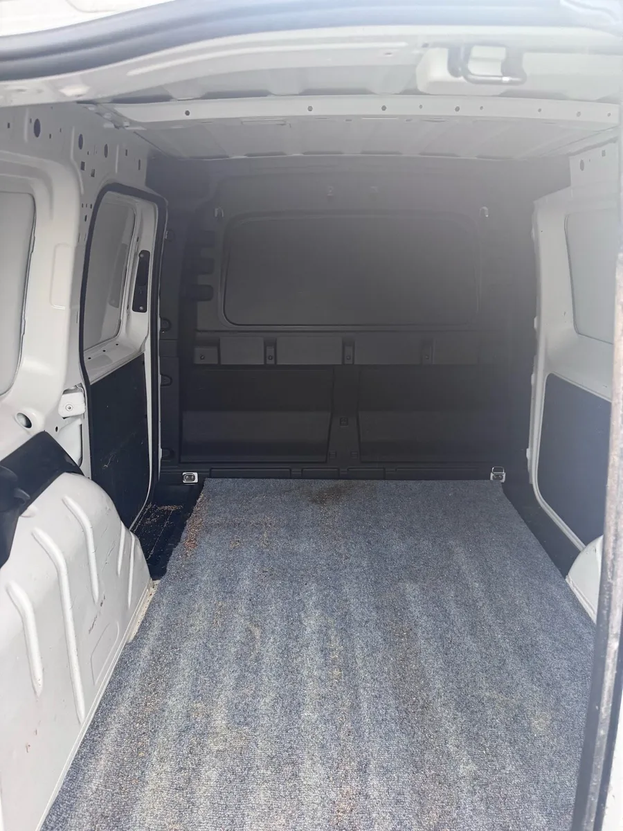 Volkswagen Caddy 102 BHP - Image 2