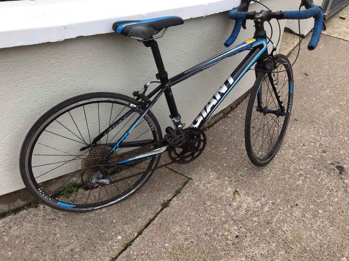 Youths racing bike - Image 4