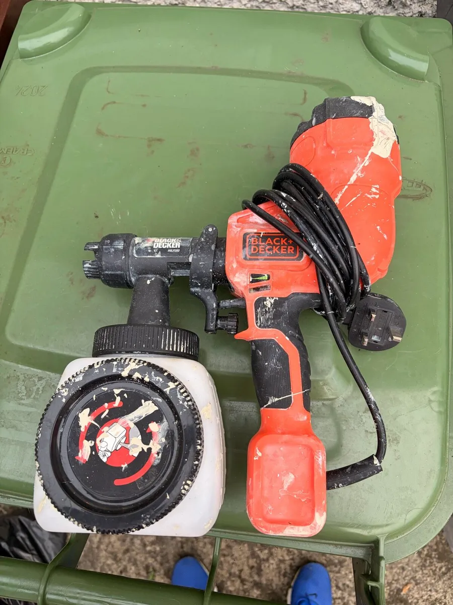 Black + Decker Paint Sprayer - Image 2