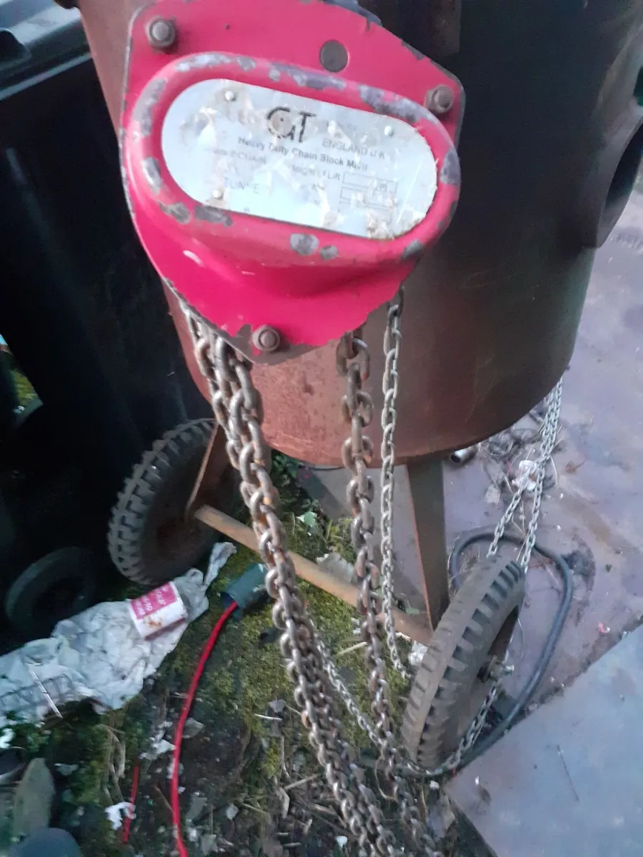 BLOCK AND TACKLE 2 TONNE - Image 2