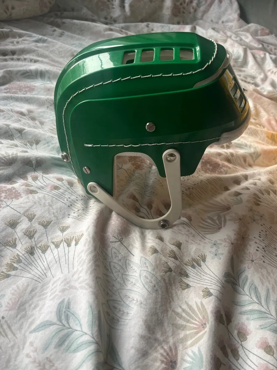 Gola Hurling Helmet - Image 2
