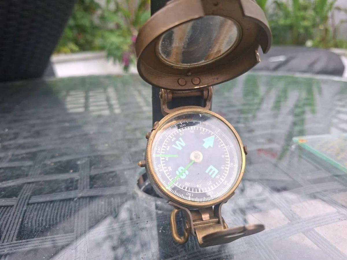 Vintage Stanley London pocket Compass - Image 2