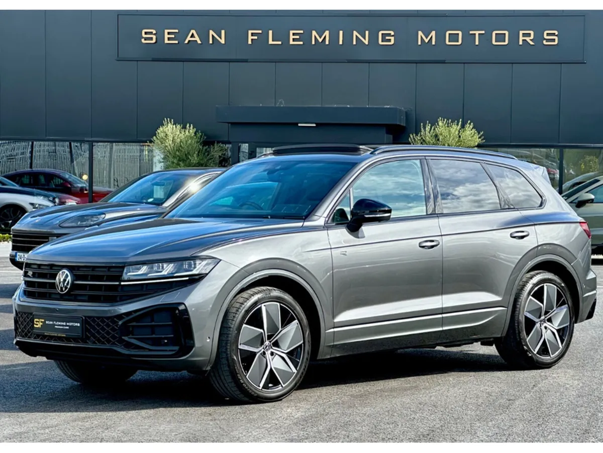 Volkswagen Touareg V6 BLACK EDITION TDI 2 SEAT - Image 2