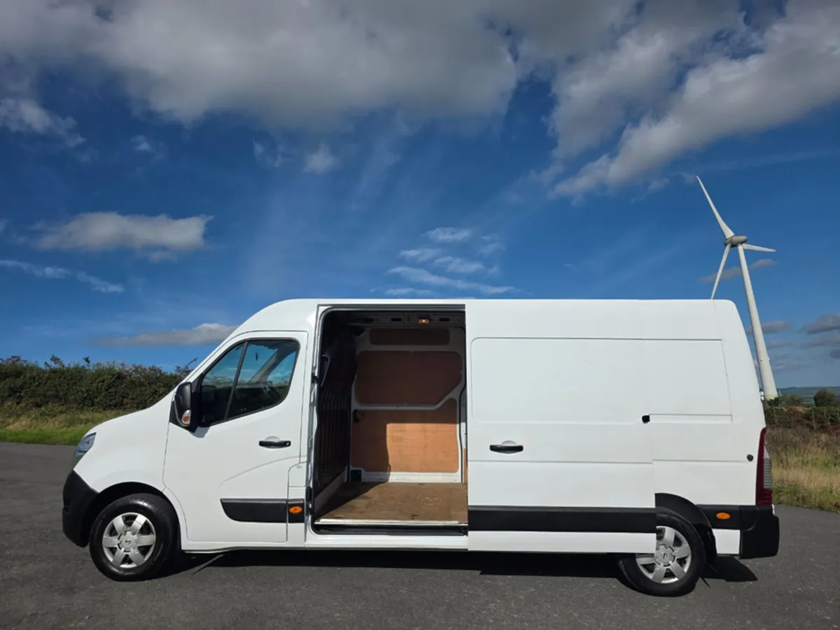 Nissan NV400 L3 H2 FWD 135 2 SLIDING DOORS - Image 3