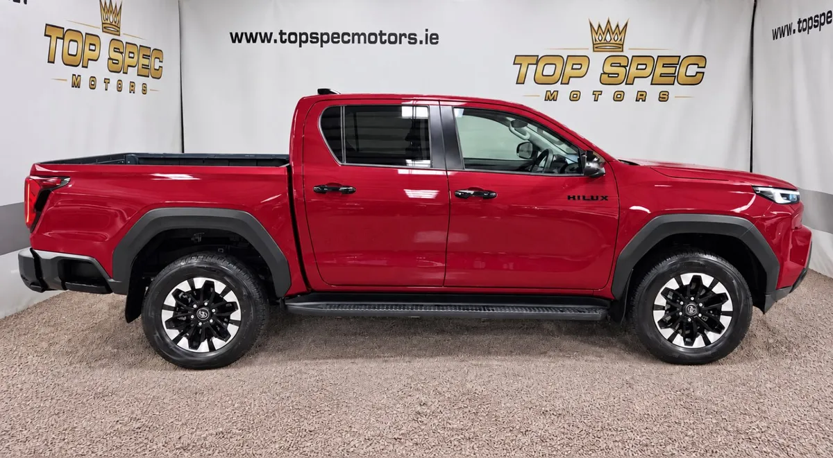 BRAND NEW 262 TOYOTA HILUX INVINCIBLE X 🔥 - Image 4