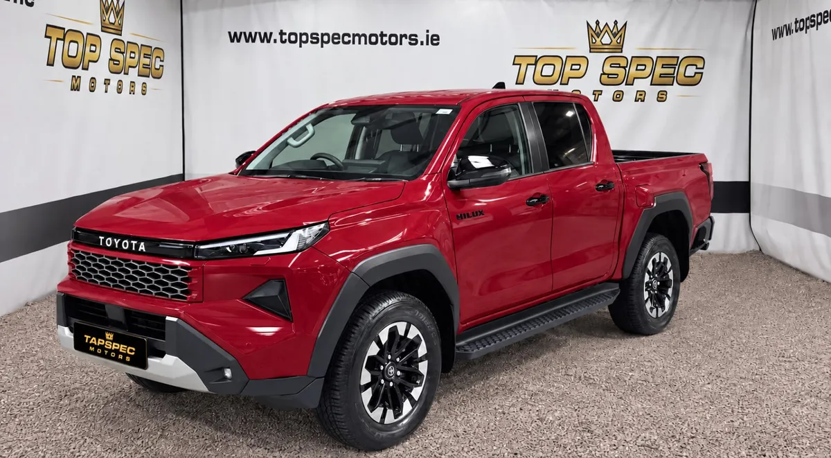 BRAND NEW 262 TOYOTA HILUX INVINCIBLE X 🔥 - Image 2