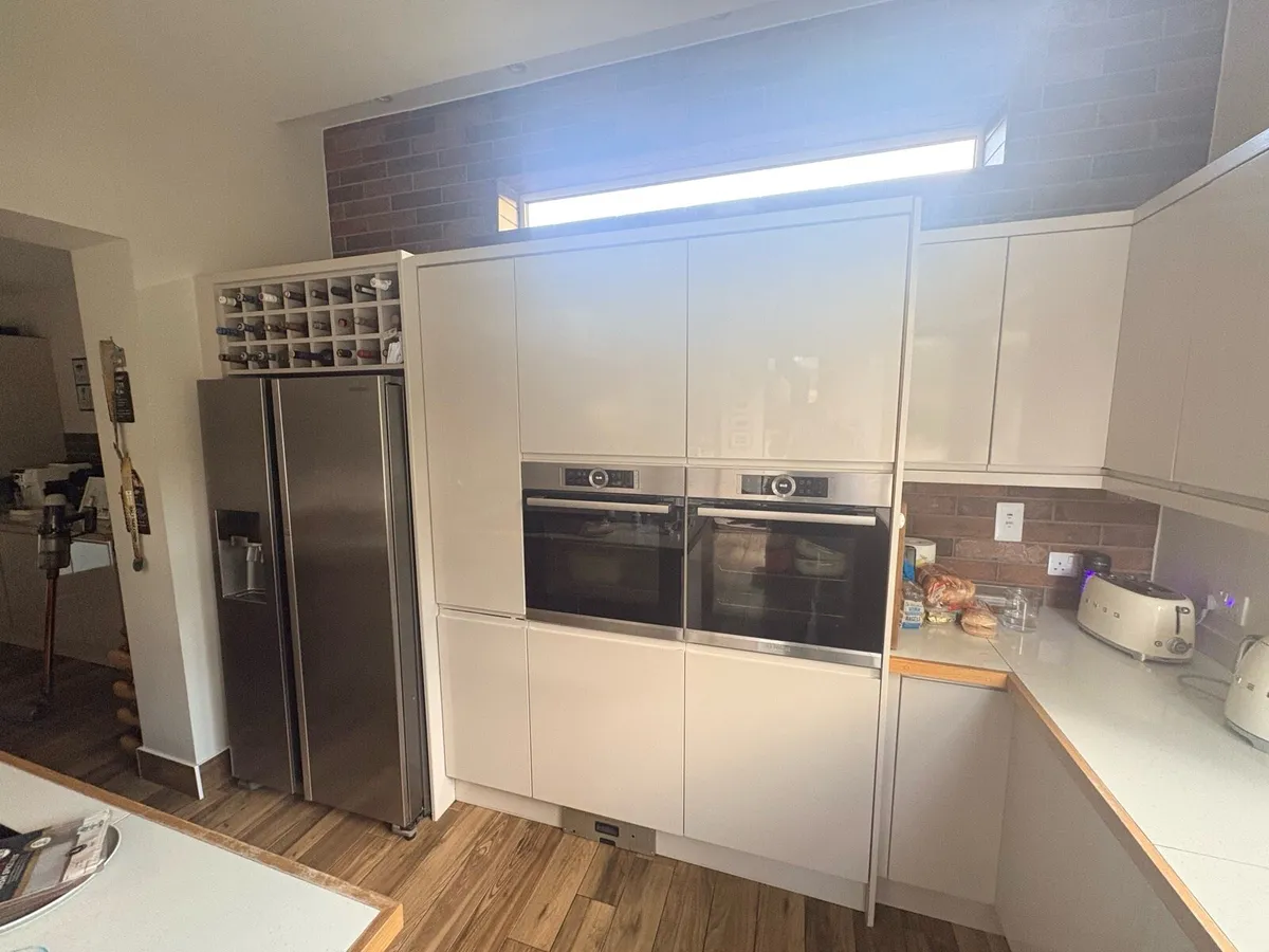 Fully Fitted Kitchen including Appliances - Image 1