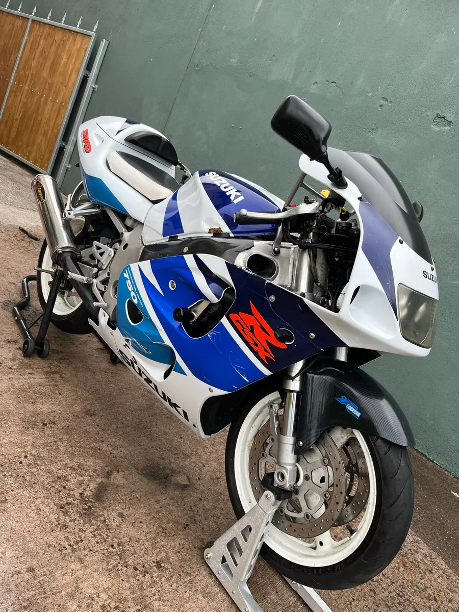 SUZUKI GSXR-750-SRAD €1300 - Image 1