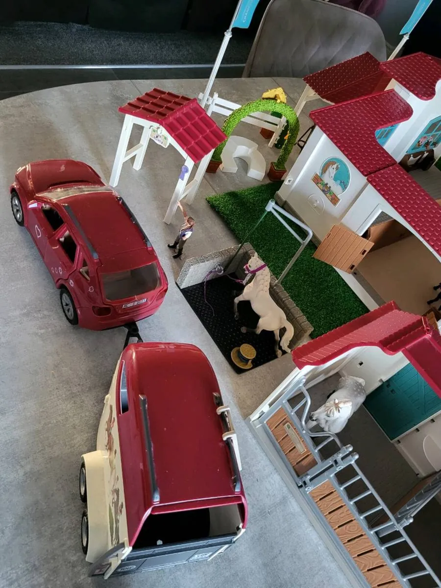 Toys - Image 4