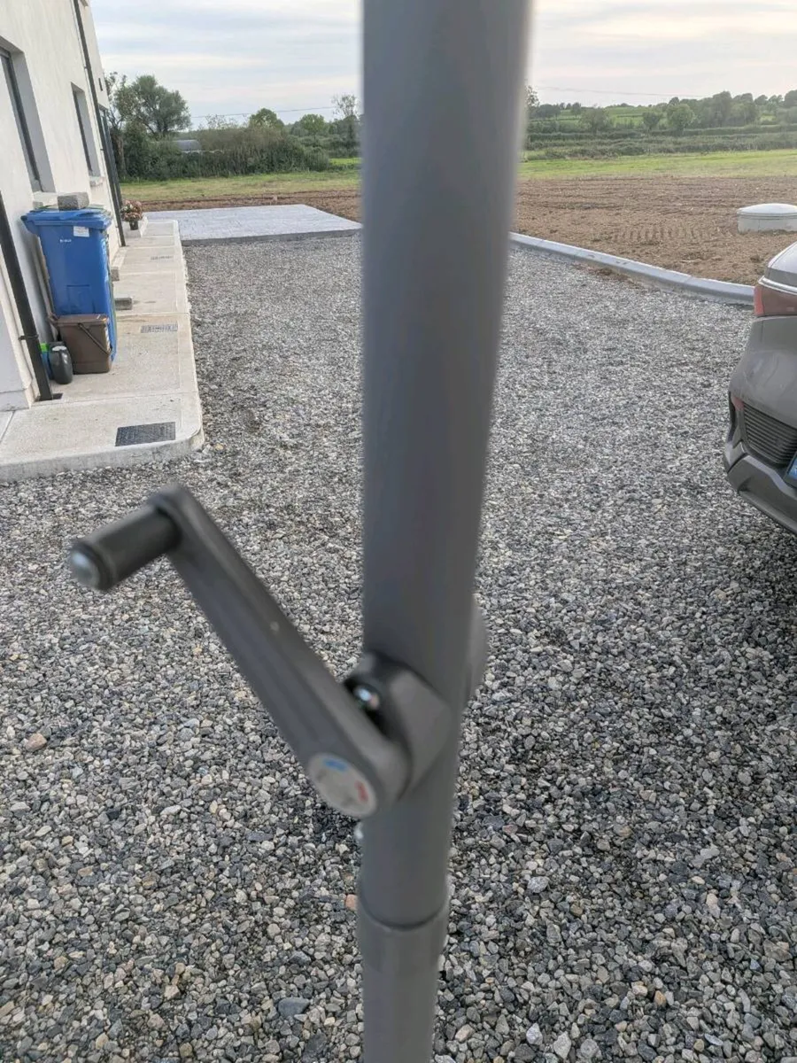 Parasol and Base - Image 2