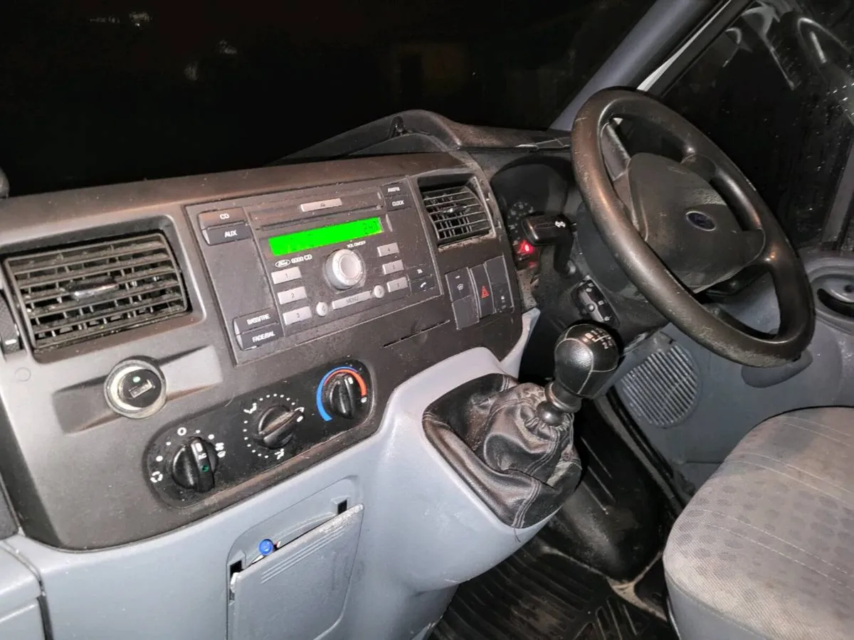 131 Ford transit 2.2lt bwd needs work - Image 2