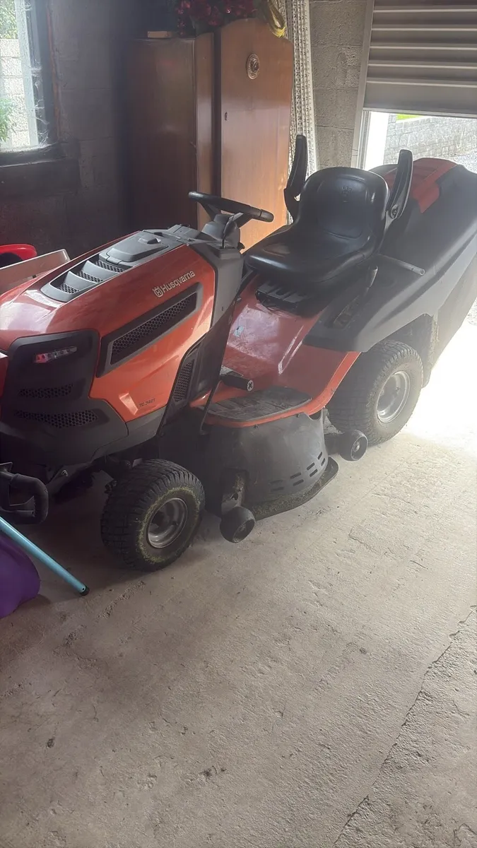 Husqvarna lawnmower - Image 1