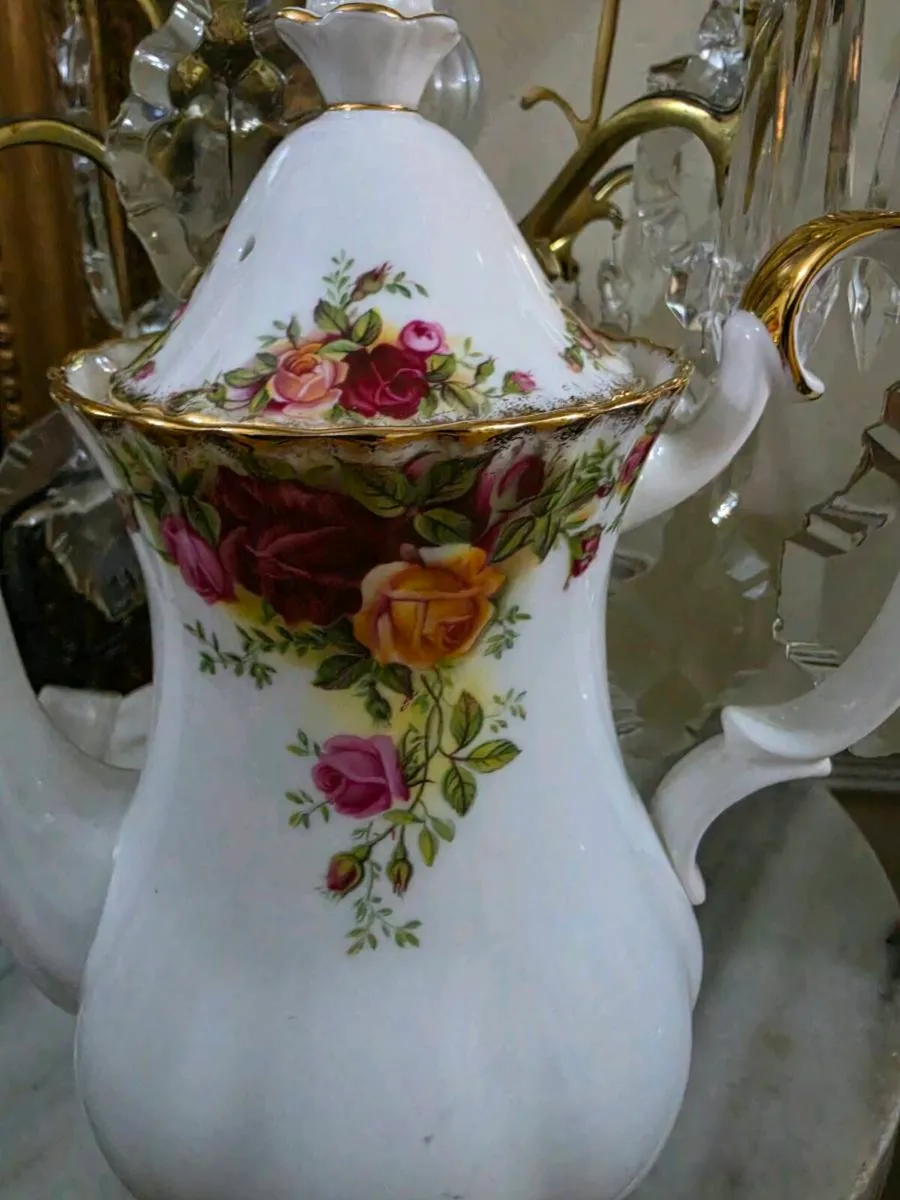 Royal Albert Old Country Roses coffee pot - Image 2
