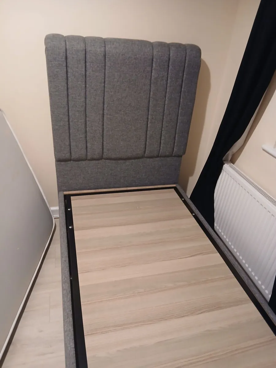 Single ottoman storage bed - Image 1