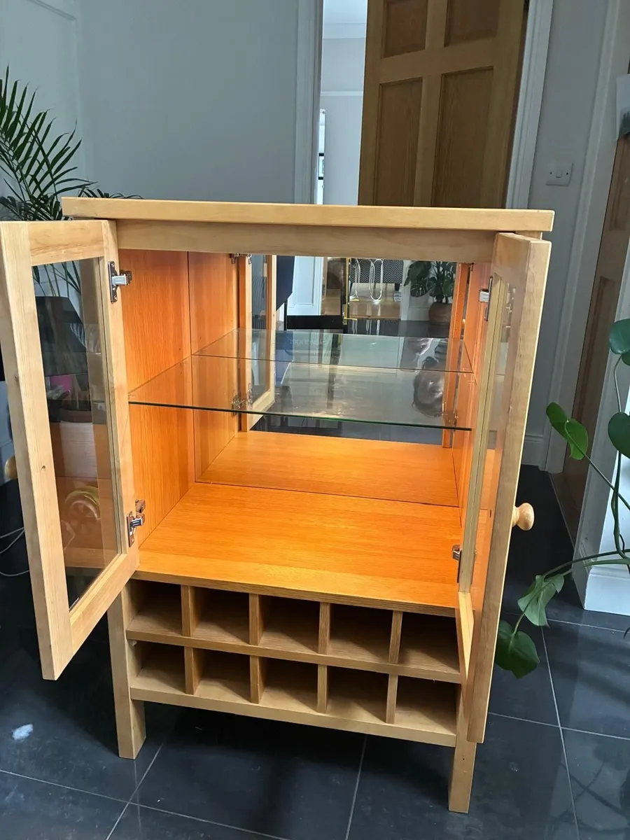 Display Cabinet - Image 1