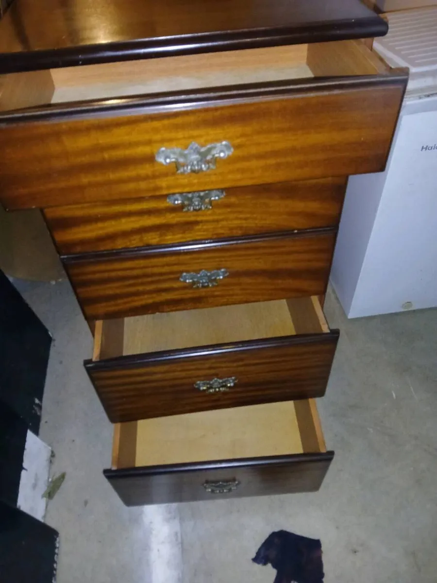 Vintage chest of drawers - Image 4