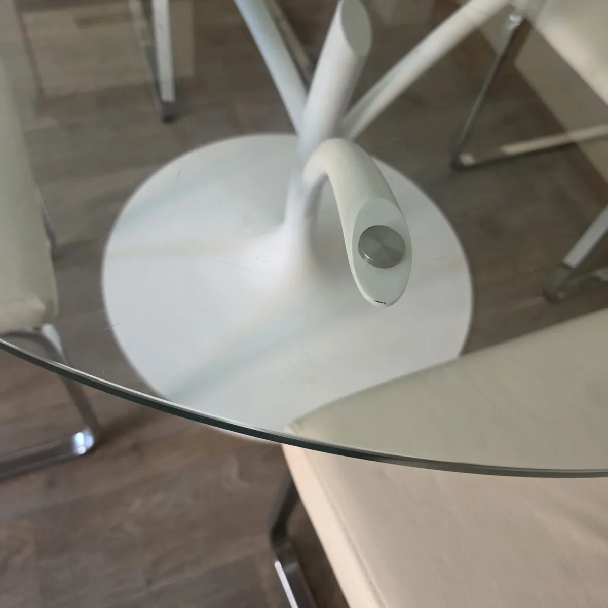 Dinning Table - Image 3