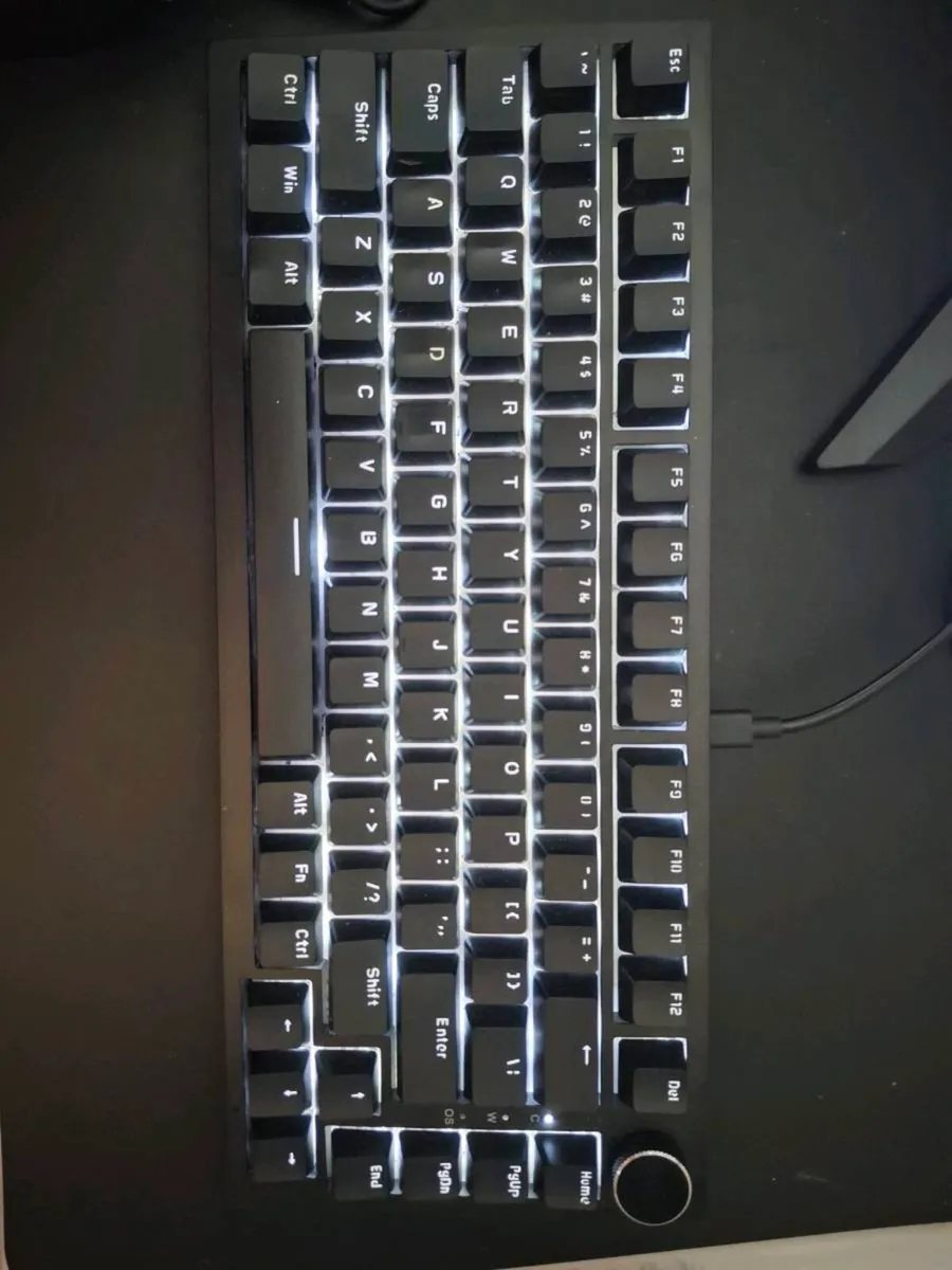 Gaming mechanical keyboard - Image 1