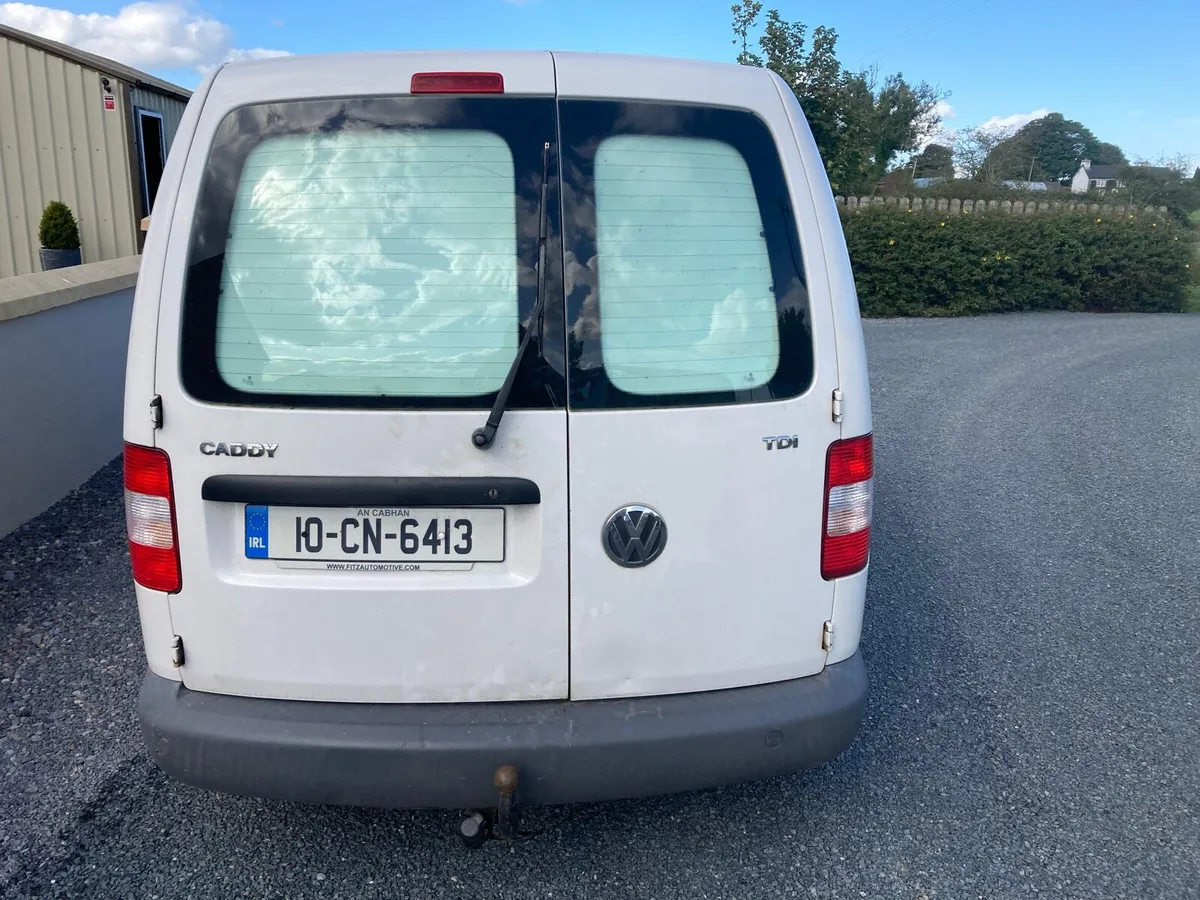 Caddy van - Image 2